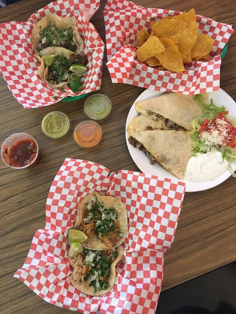 Tacos El Paraíso | restaurant | 8000 36th Ave N, Minneapolis, MN 55427, USA | 6123823783 OR +1 612-382-3783
