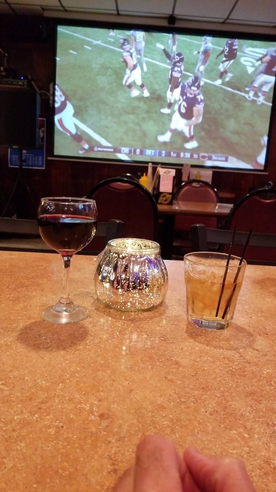 Glengary Inn | restaurant | 1211 Glengary Rd, Wolverine Lake, MI 48390, USA | 2486241868 OR +1 248-624-1868