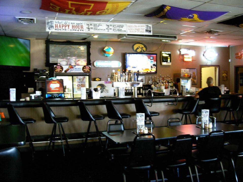 Ps Pizza House | restaurant | 630 8th Ave SW, Le Mars, IA 51031, USA | 7125468777 OR +1 712-546-8777