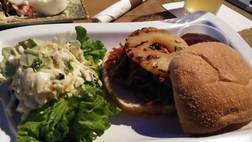 Creve Coeur Lakehouse Bar & Grill | restaurant | 2160 Creve Coeur Mill Road South St. Louis, MO 63146, St. Louis, MO 63146, USA | 3145767200 OR +1 314-576-7200