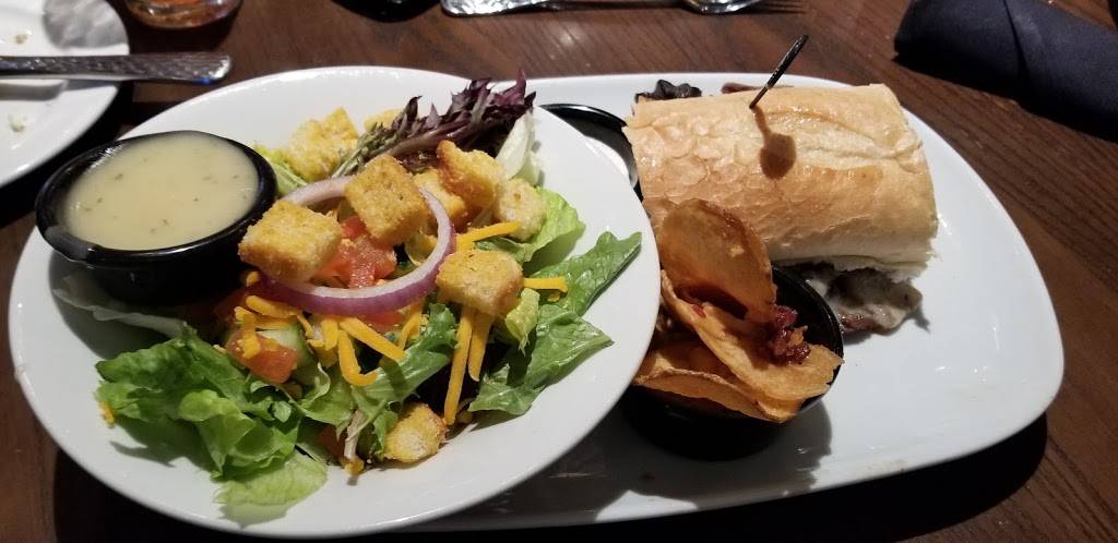 LongHorn Steakhouse | meal takeaway | 925 International Dr, Wilmington, NC 28405, USA | 9105091550 OR +1 910-509-1550