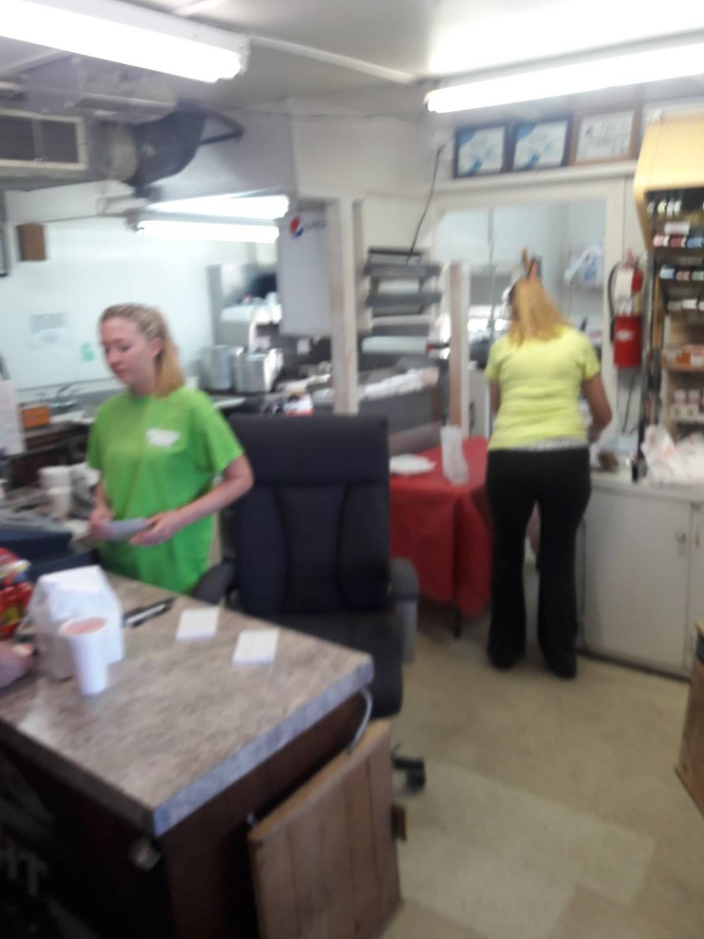 Haddocks Barbecue | restaurant | 10796 County Home Rd, Ayden, NC 28513, USA | 2527464222 OR +1 252-746-4222