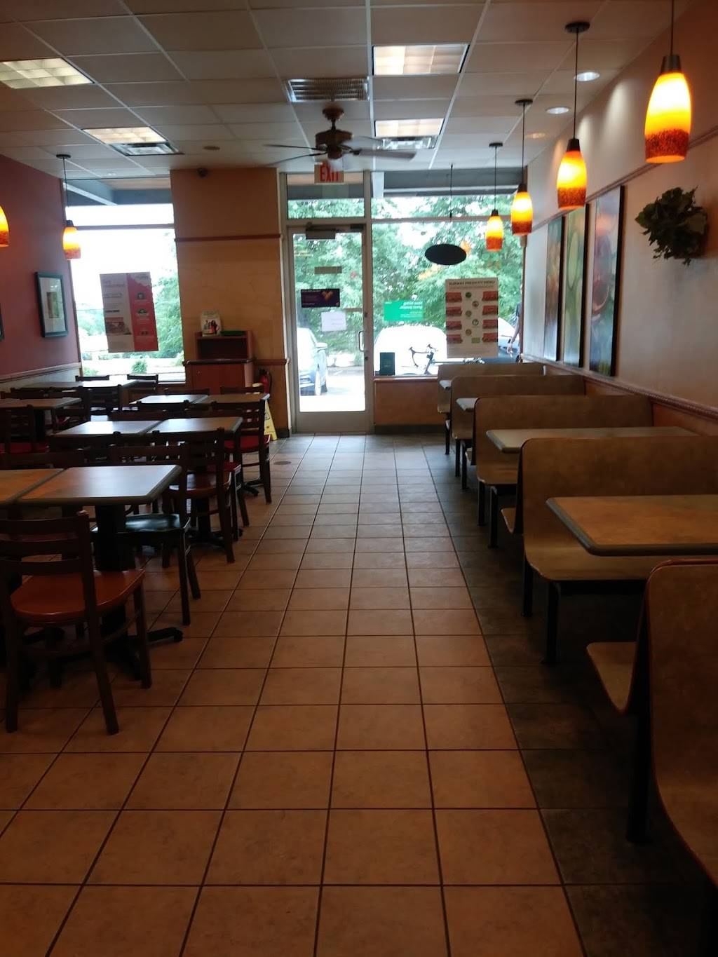 Subway | restaurant | 37656 West 12 Mile Road, Farmington Hills, MI 48331, USA | 2484889022 OR +1 248-488-9022