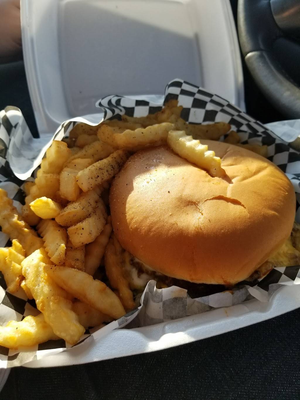 The Coaches Box | restaurant | 705 Oriole Blvd, Duncanville, TX 75116, USA | 9725722266 OR +1 972-572-2266