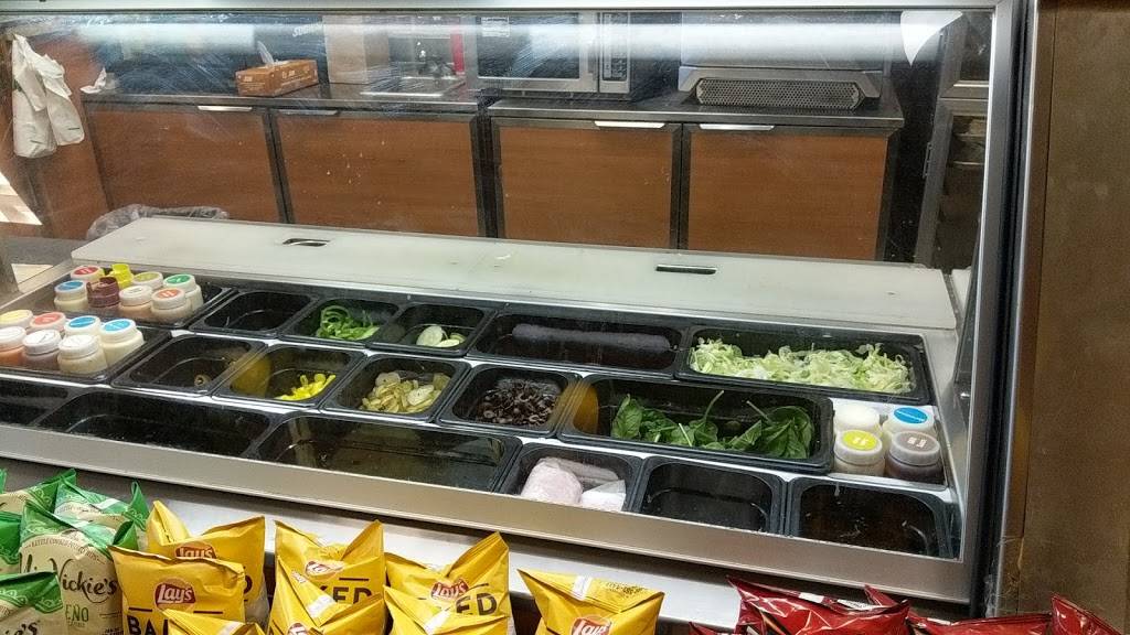 Subway | restaurant | 201 Henry Johnson Blvd, Albany, NY 12210, USA | 5183964590 OR +1 518-396-4590