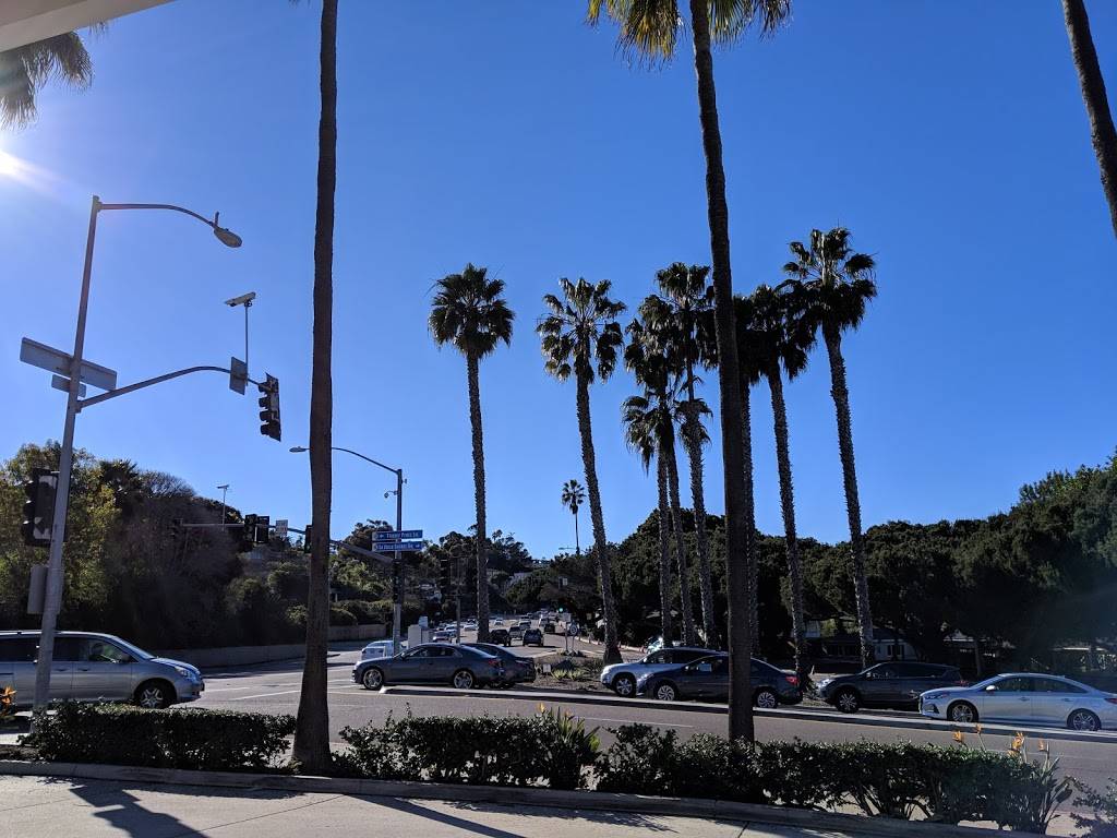 Starbucks | cafe | 2206 Torrey Pines Rd B, La Jolla, CA 92037, USA | 8584544423 OR +1 858-454-4423