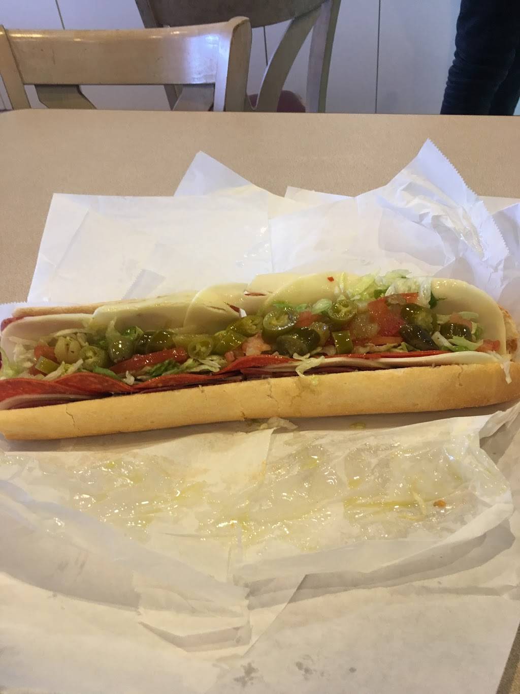 Fontanos Subs | restaurant | 9 S Lincoln St, Hinsdale, IL 60521, USA | 6307890891 OR +1 630-789-0891