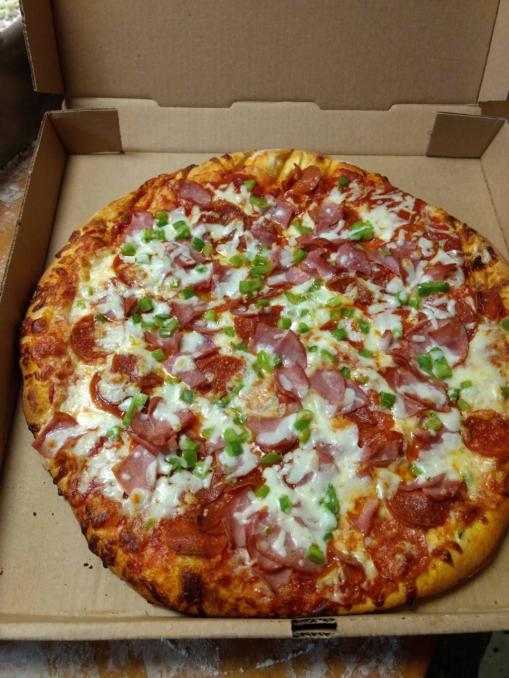 Riverside Family Dining | restaurant | 27 Howard St, Croswell, MI 48422, USA | 8106794771 OR +1 810-679-4771