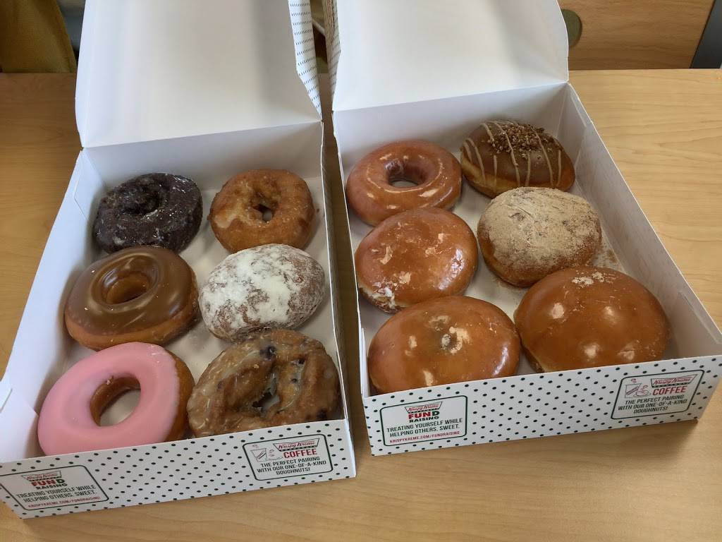 Krispy Kreme | cafe | 1575 Sullivan Ave, Daly City, CA 94015, USA | 6509855615 OR +1 650-985-5615
