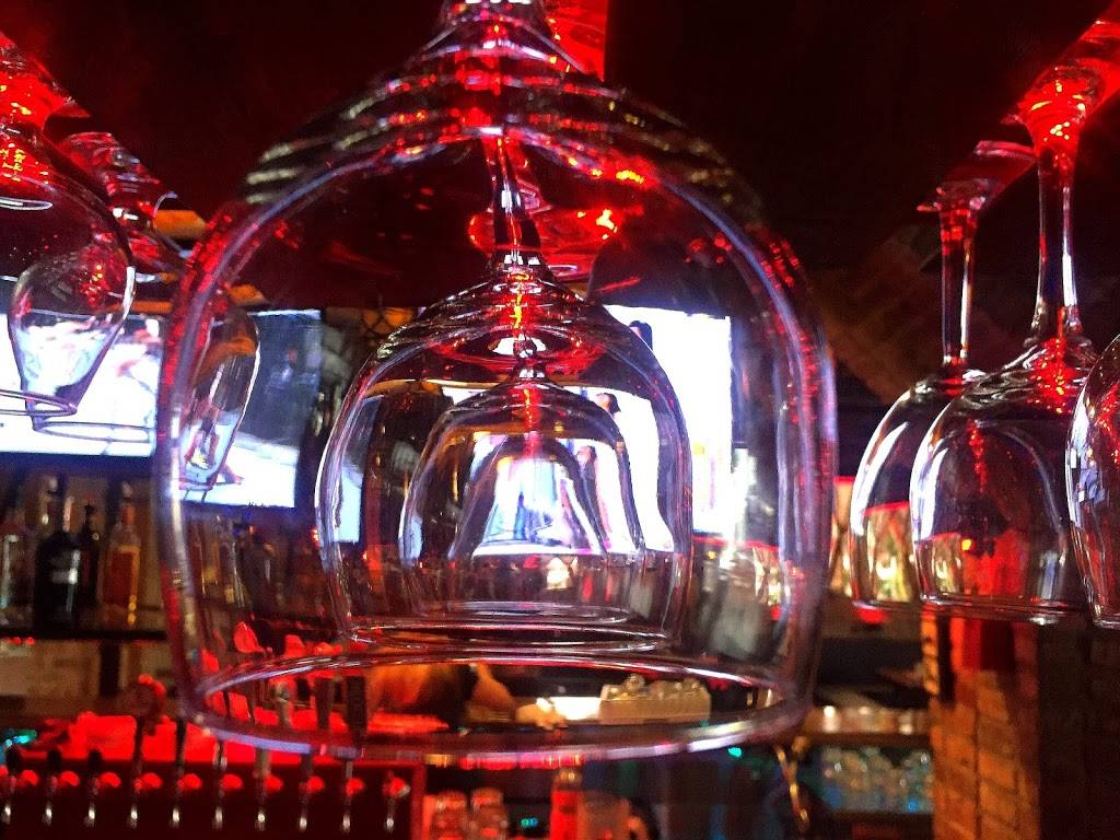 Retro Cafe and Restaurant | restaurant | 3246 N Central Ave, Chicago, IL 60634, USA | 7737777715 OR +1 773-777-7715