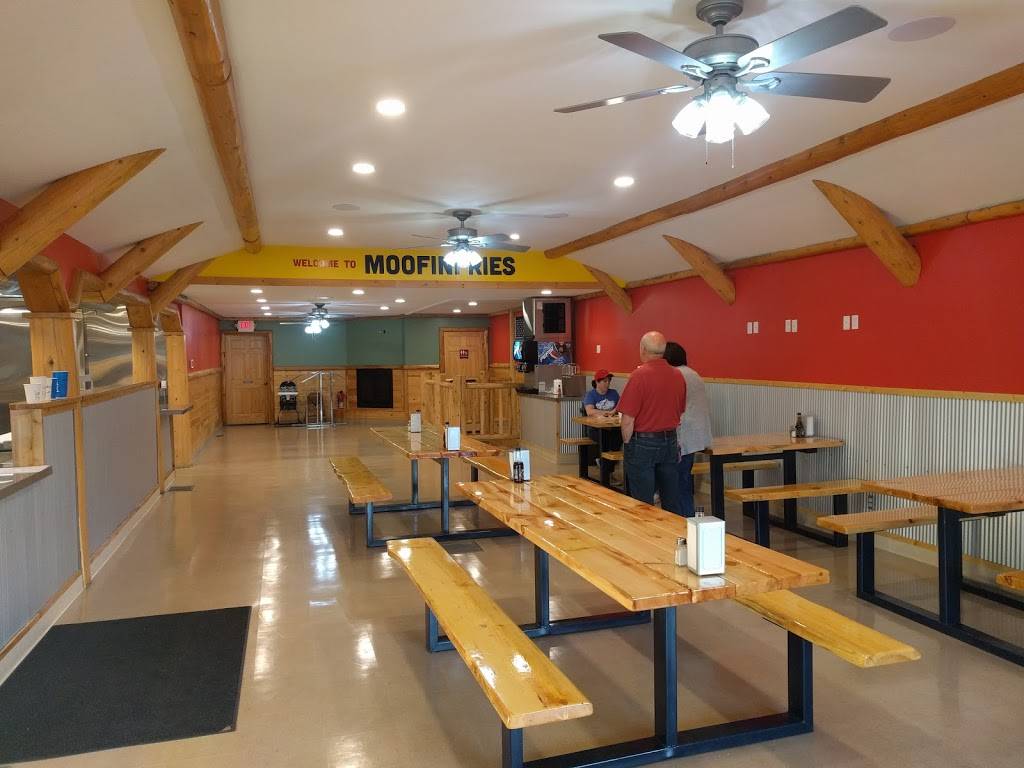 Moofinfries | restaurant | w11627 US-2, Naubinway, MI 49762, USA | 9064779000 OR +1 906-477-9000