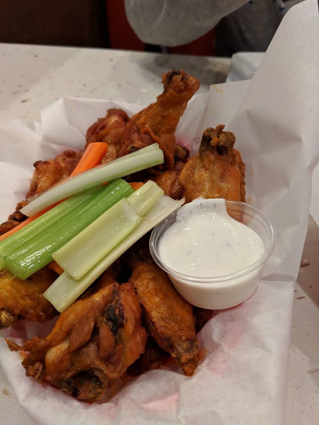 Hot Wings Cafe | cafe | 314 N Brand Blvd, Glendale, CA 91203, USA | 8182474445 OR +1 818-247-4445