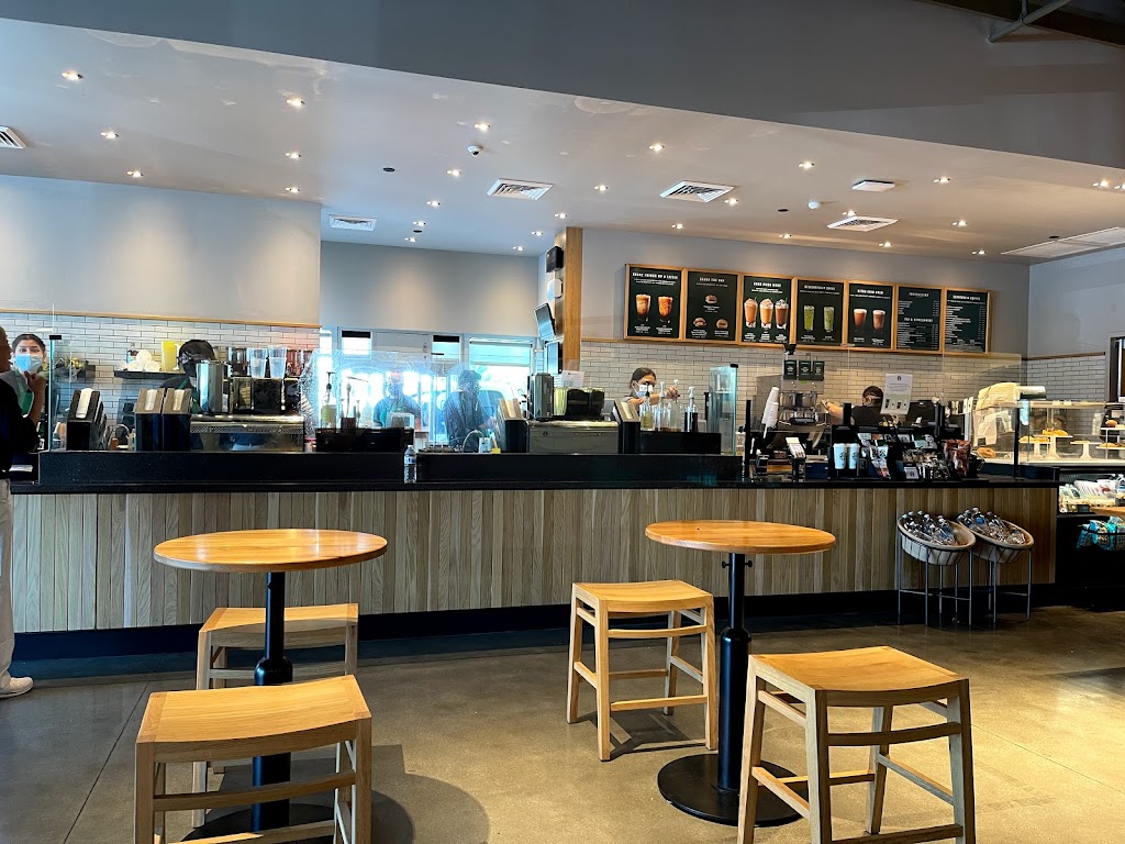 Starbucks | cafe | 2067 E Highland Ave, San Bernardino, CA 92404, USA | 9095221467 OR +1 909-522-1467
