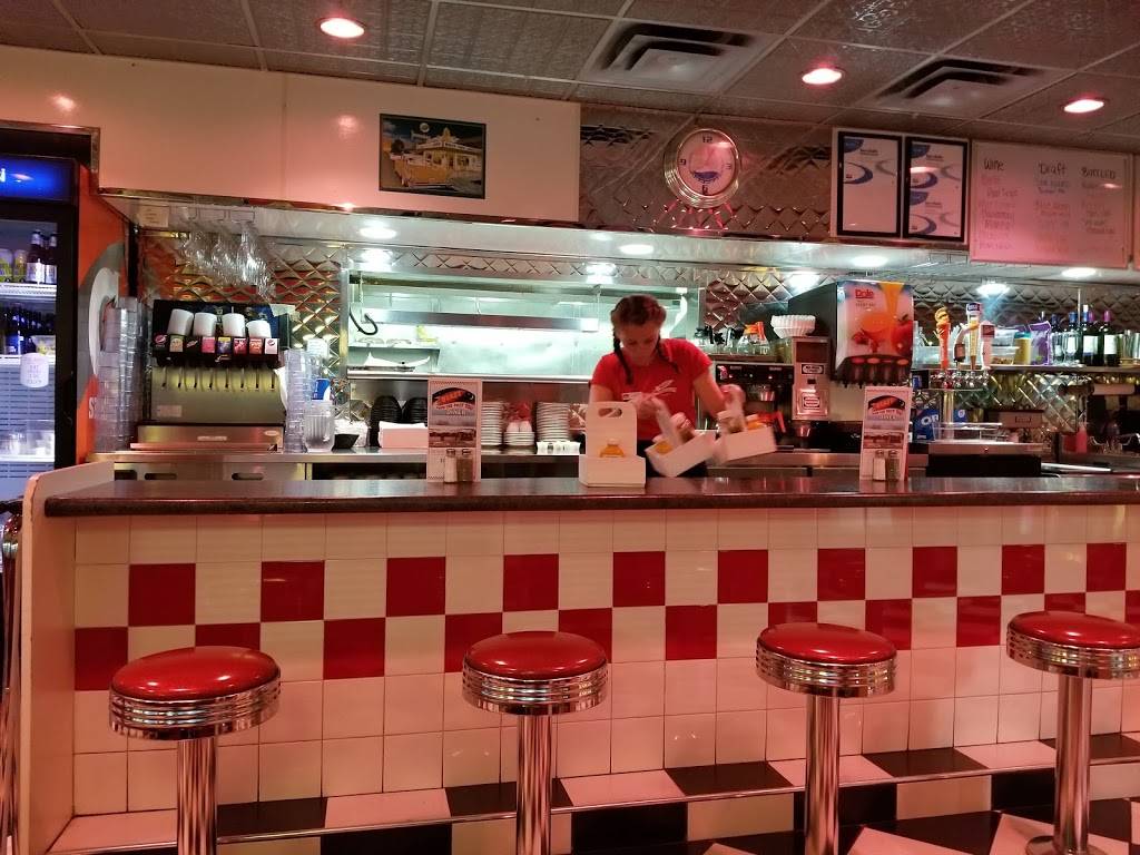 Blast from the Past Too Diner | restaurant | 623 US-1, Scarborough, ME 04074, USA | 2078833500 OR +1 207-883-3500