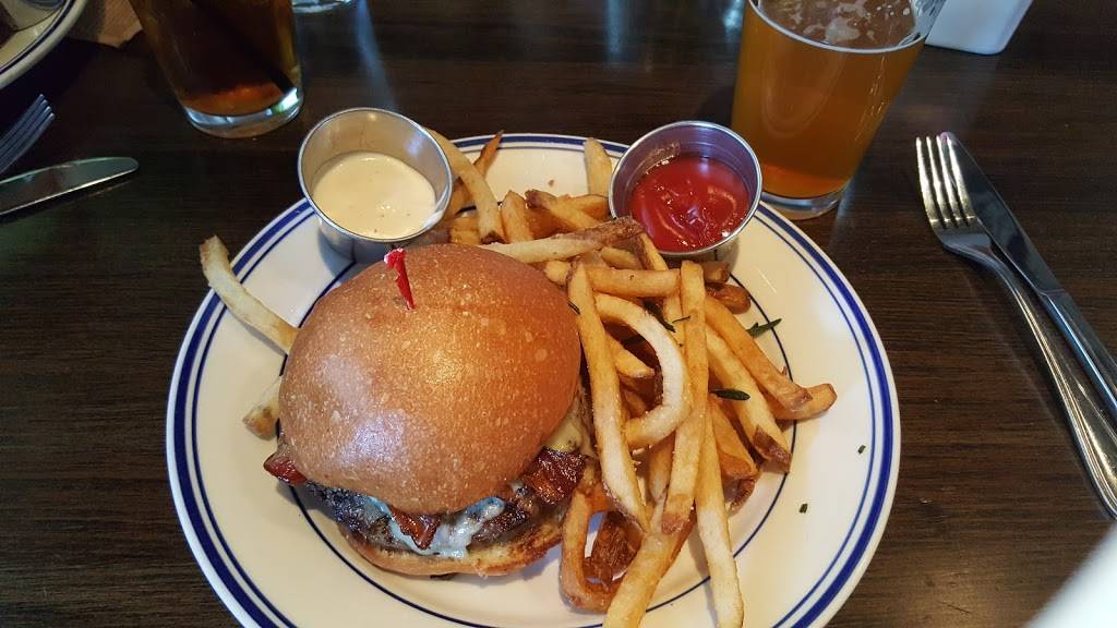 The Farm and Fisherman Tavern - Cherry Hill | restaurant | 1442 Marlton Pike East, Cherry Hill, NJ 08034, USA | 8563562282 OR +1 856-356-2282