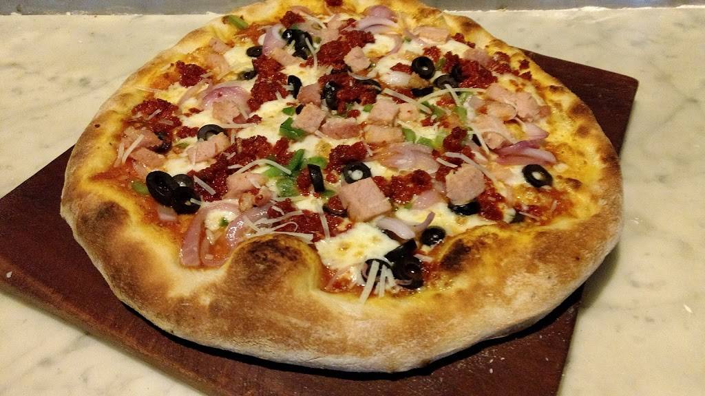 Maximus Pizza | restaurant | Emiliano Zapata SN, Guerrero Negro, 23940 Loreto, B.C., Mexico | 016642940665 OR +52 664 294 0665