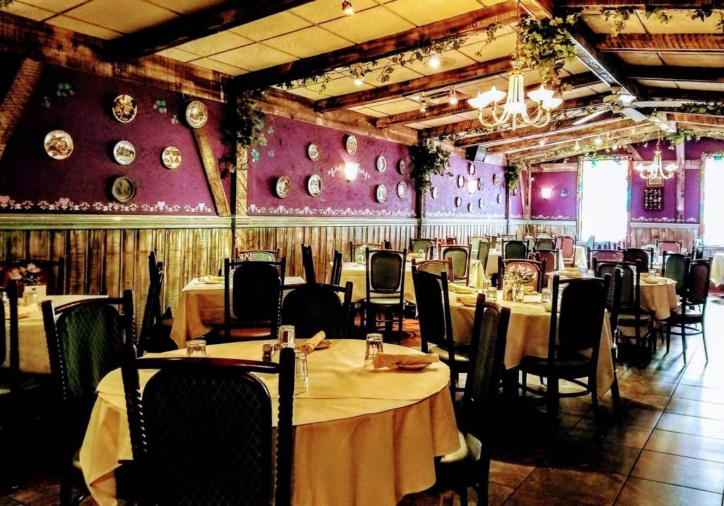 Edelweiss German American Cuisine | restaurant | 7650 W Irving Park Rd, Norridge, IL 60706, USA | 7084526040 OR +1 708-452-6040