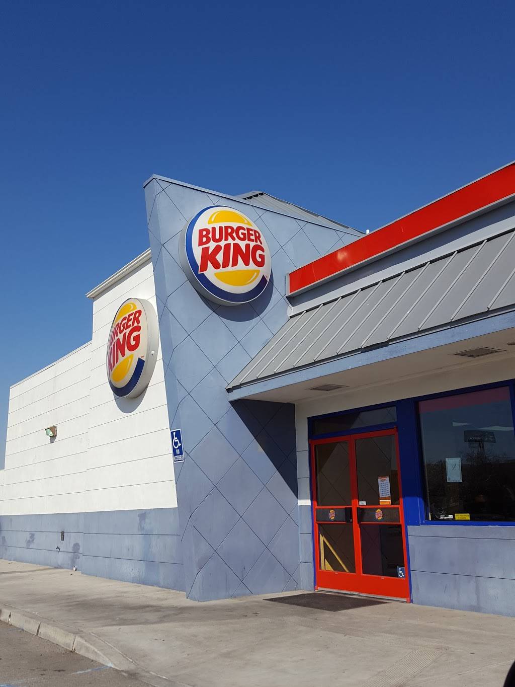 Burger King | restaurant | 3302 California Ave, Bakersfield, CA 93304, USA | 6616310149 OR +1 661-631-0149