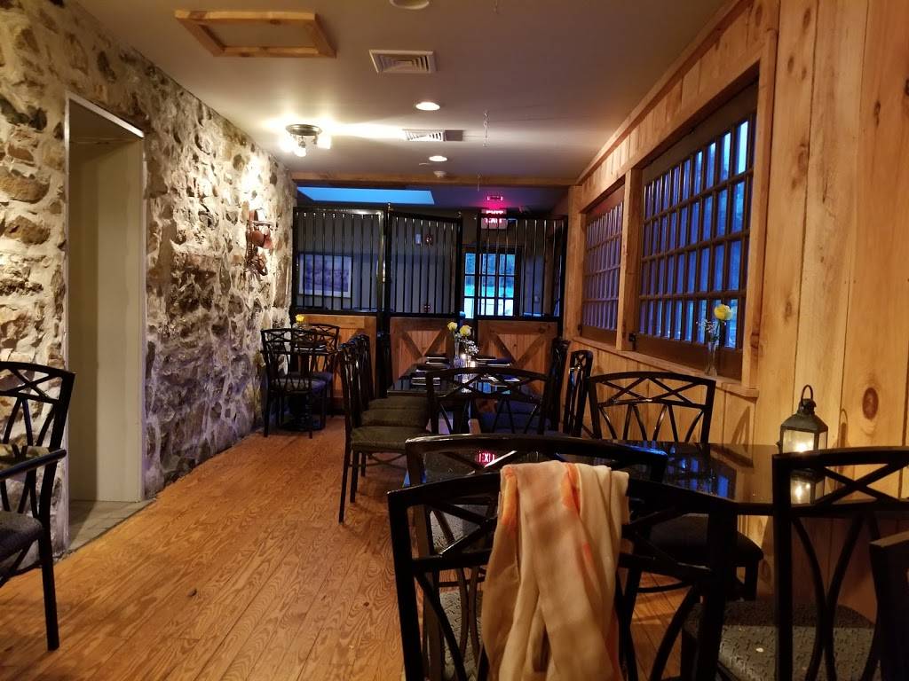 The Stables of Yellow House | restaurant | 378 Thornton Rd, Thornton, PA 19373, USA | 6103581500 OR +1 610-358-1500