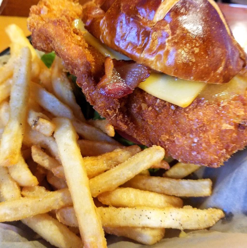 Coppertop Tavern Restaurant & Bar | restaurant | 0725 W 700 S, Wolcottville, IN 46795, USA | 2608543000 OR +1 260-854-3000