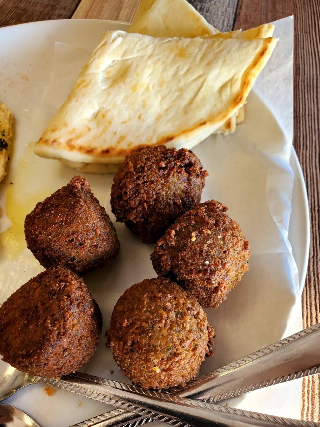 Sams Gyros and Seafood | restaurant | 4745 22nd Ave S, St. Petersburg, FL 33711, USA | 7277670010 OR +1 727-767-0010