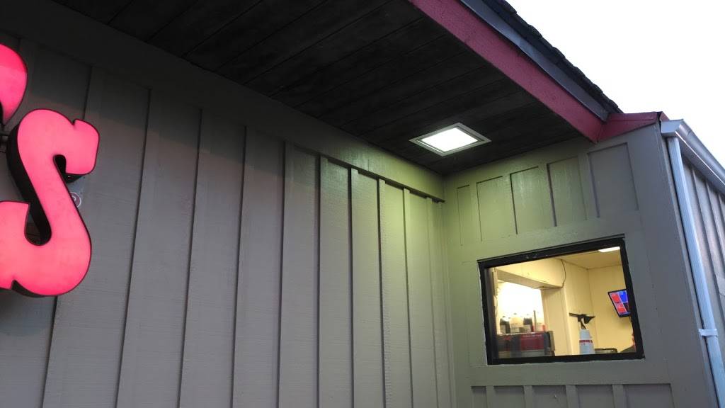 Arbys | meal takeaway | 4100 W 83rd St, Prairie Village, KS 66208, USA | 9133811616 OR +1 913-381-1616