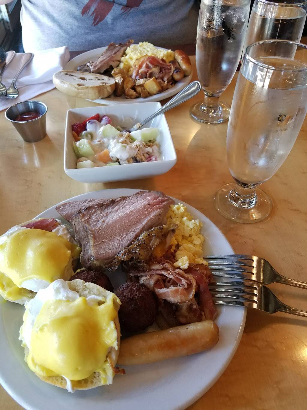 The Grizzly Grill | restaurant | 395 Princess St, Kingston, ON K7L 1B9, Canada | 6135447566 OR +1 613-544-7566