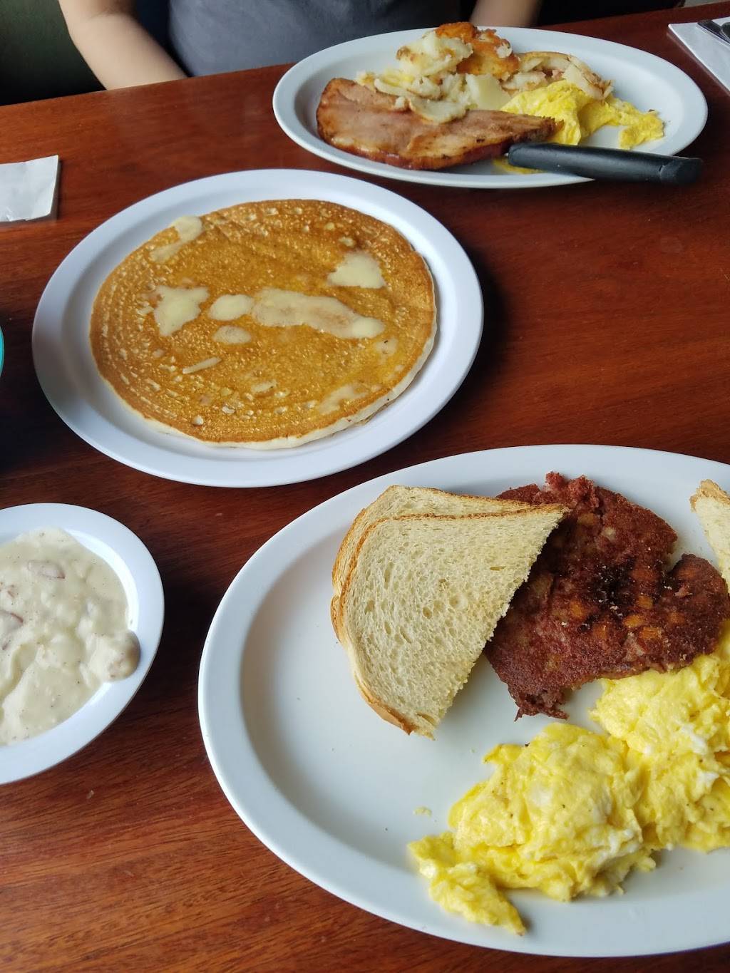 JoGails Country Cookin | restaurant | 5665 Northwestern Turnpike, Gore, VA 22637, USA | 5408771178 OR +1 540-877-1178