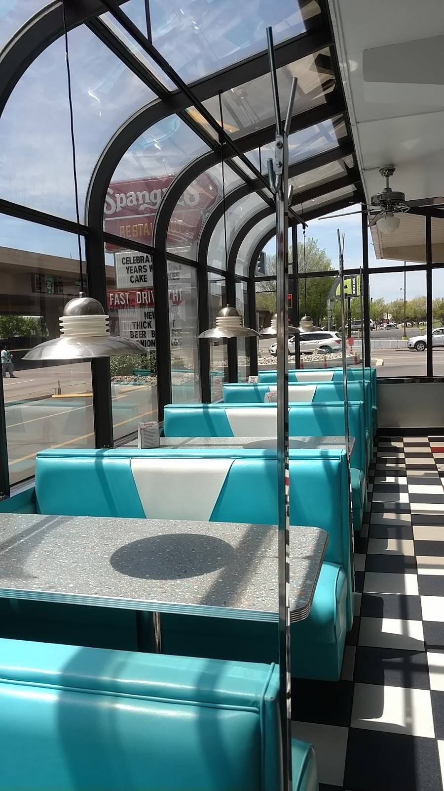 Spangles | restaurant | 612 N Tyler Rd, Wichita, KS 67212, USA | 3167211769 OR +1 316-721-1769