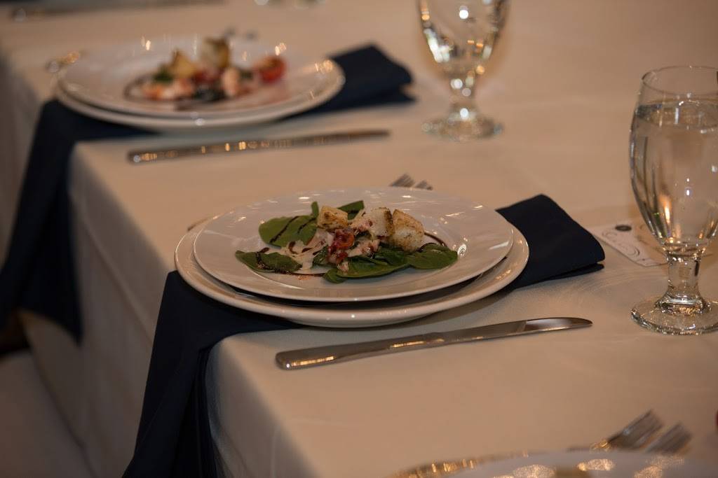 The Inn on Main | restaurant | 200 N Main St, Wolfeboro, NH 03894, USA | 6035691335 OR +1 603-569-1335