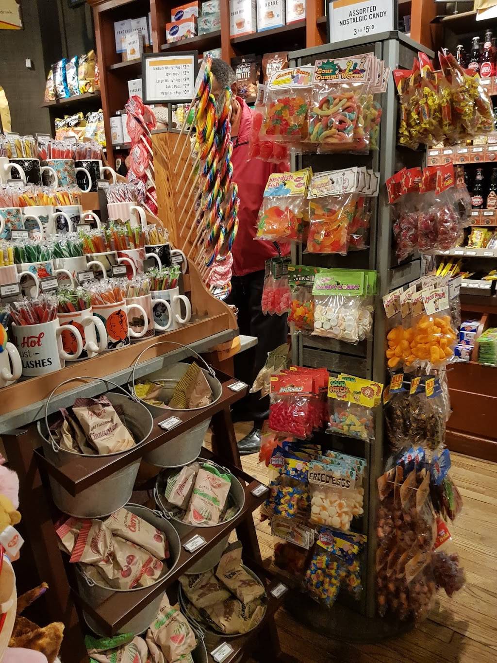 Cracker Barrel Old Country Store | restaurant | 1421, Interstate 35E, 1421 N N Beckley Ave, DeSoto, TX 75115, USA | 9722243004 OR +1 972-224-3004