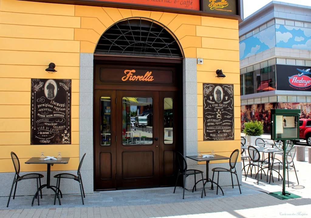 Fiorellas Italian Kitchen | restaurant | 152 National Plaza, Oxon Hill, MD 20745, USA | 3018391811 OR +1 301-839-1811