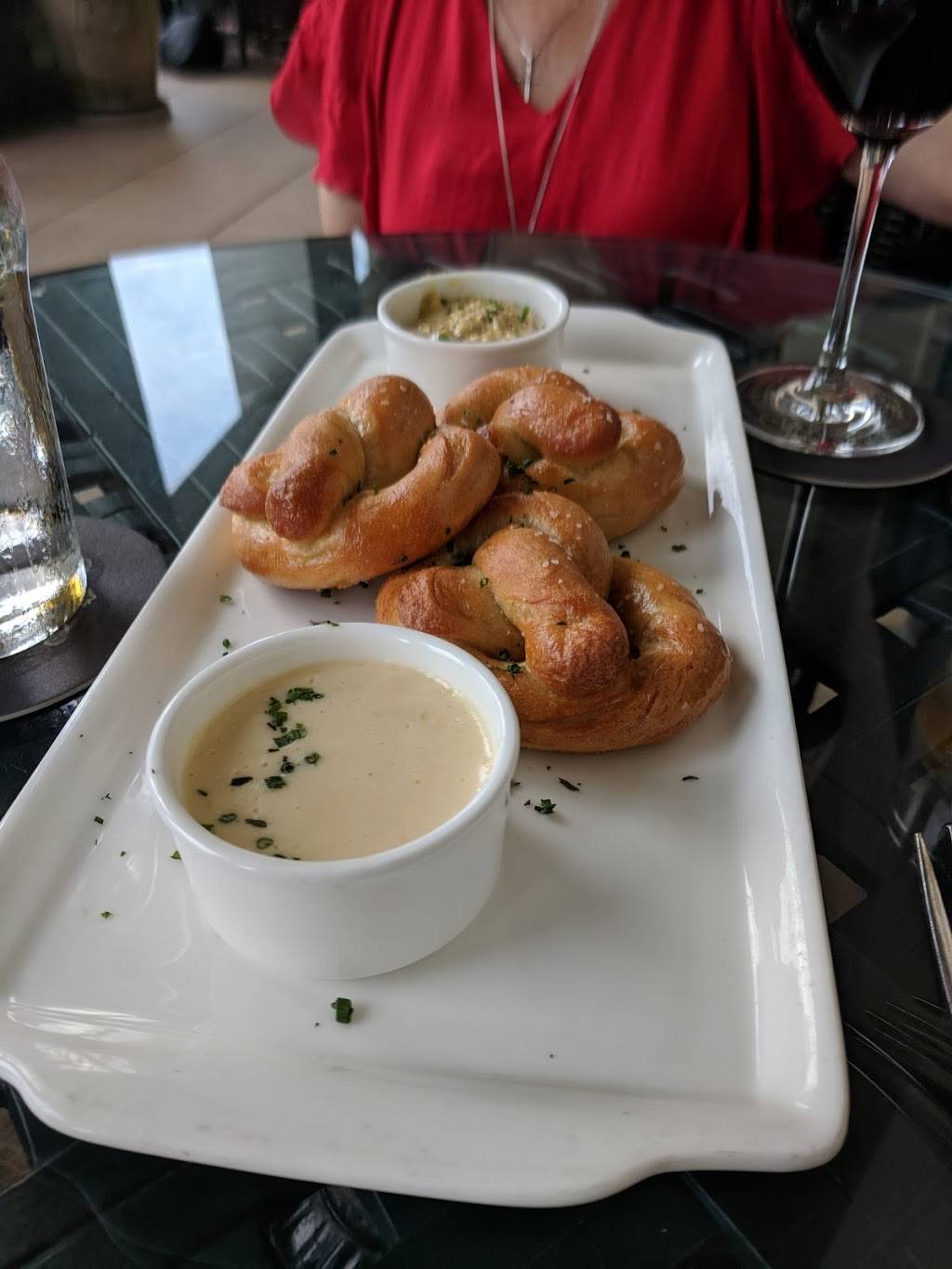 Library Lounge | restaurant | Asheville, NC 28803, USA | 8282251699 OR +1 828-225-1699