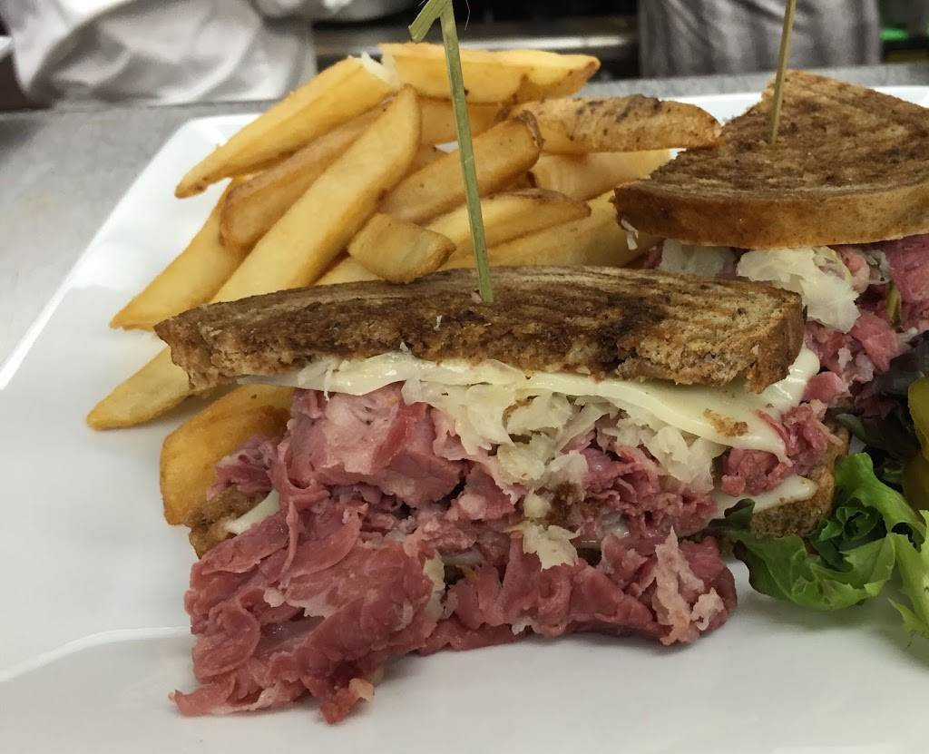 Rockland Bar & Grill | restaurant | 323 Union St, Rockland, MA 02370, USA | 7813473945 OR +1 781-347-3945