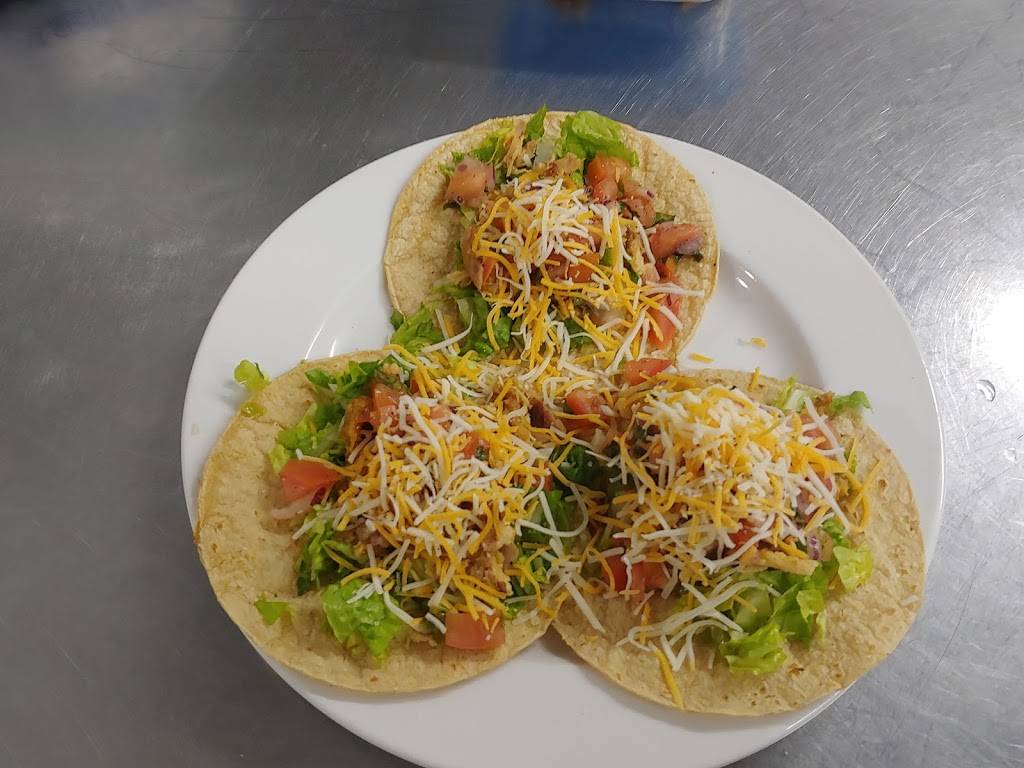 Clough Crossings | restaurant | 6892 Clough Pike, Cincinnati, OH 45244, USA | 5136247800 OR +1 513-624-7800