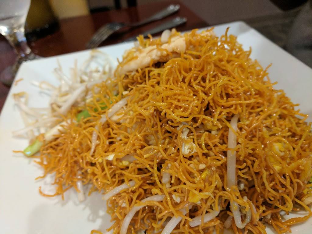 Poms Thai Restaurant | restaurant | 209 Western Ave, South Portland, ME 04106, USA | 2073473000 OR +1 207-347-3000