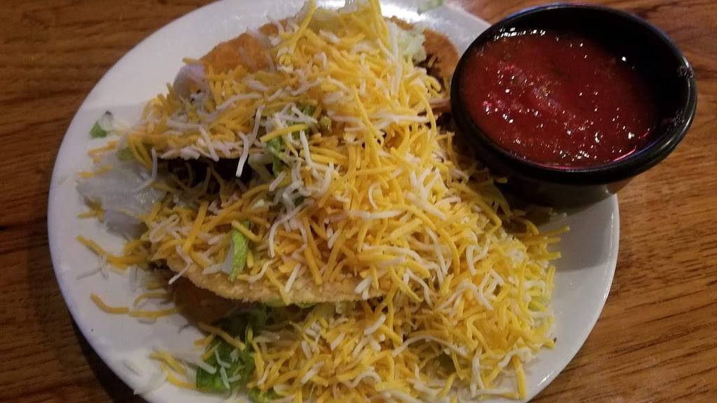 Mama Tios | restaurant | 1111 Main St, Kansas City, MO 64106, USA | 8162210589 OR +1 816-221-0589