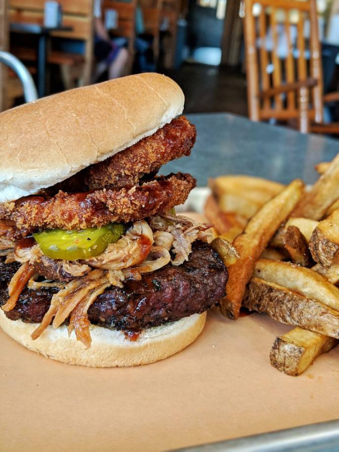 When Pigs Fly BBQ | restaurant | 230 Main St, Vista, CA 92084, USA | 7602957993 OR +1 760-295-7993