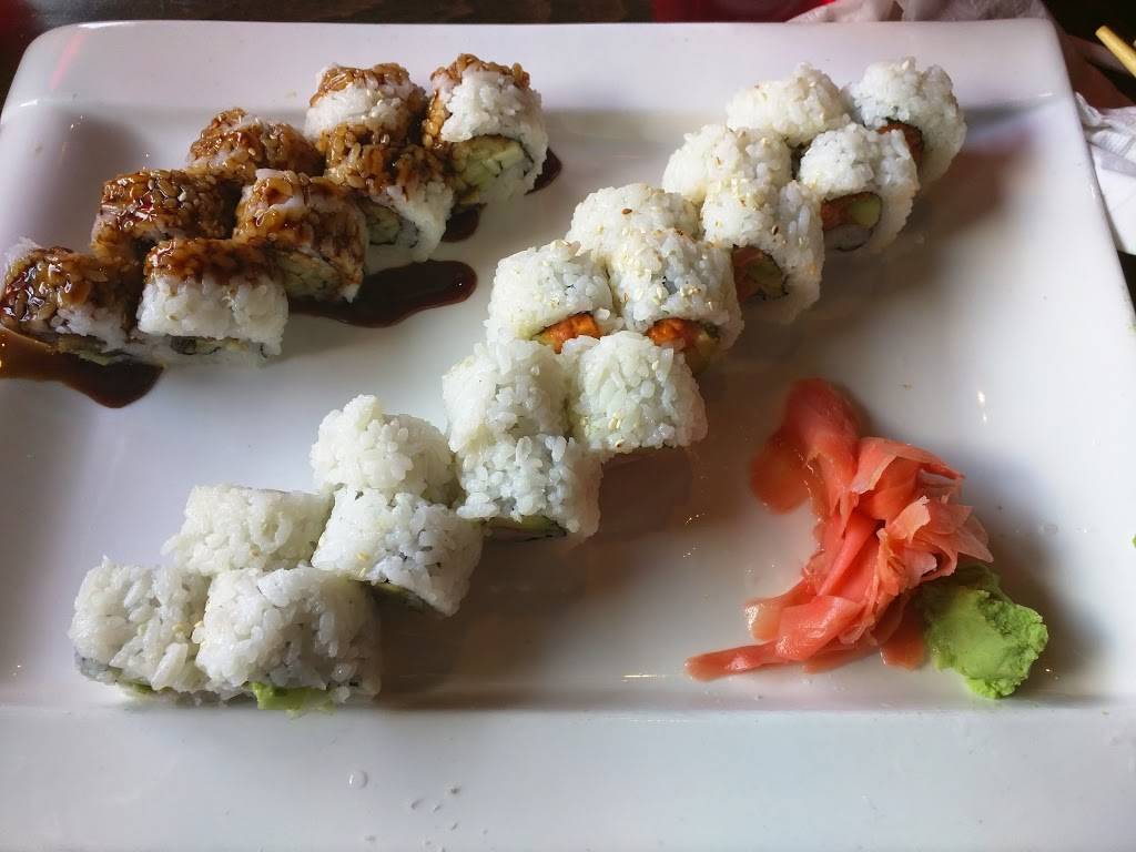 Kimono Kin Japanese | restaurant | 106 Galleria Plaza, Beckley, WV 25801, USA | 3042522008 OR +1 304-252-2008