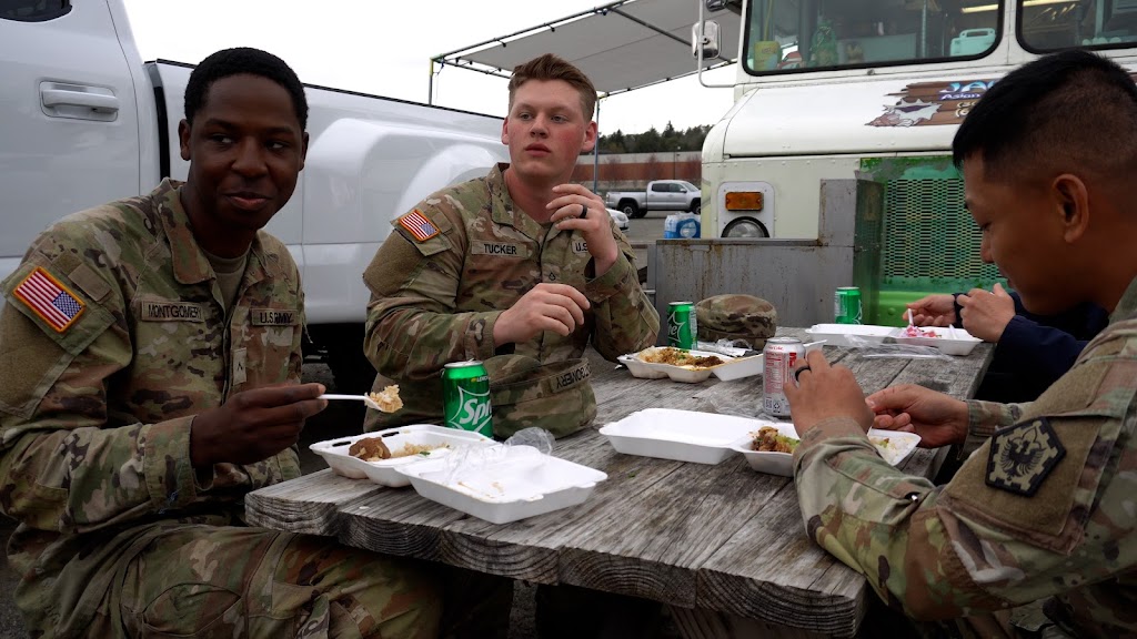 Bogs Kitchen | restaurant | 2202 Liggett Ave, Joint Base Lewis-McChord, WA 98433, USA | 6467053799 OR +1 646-705-3799