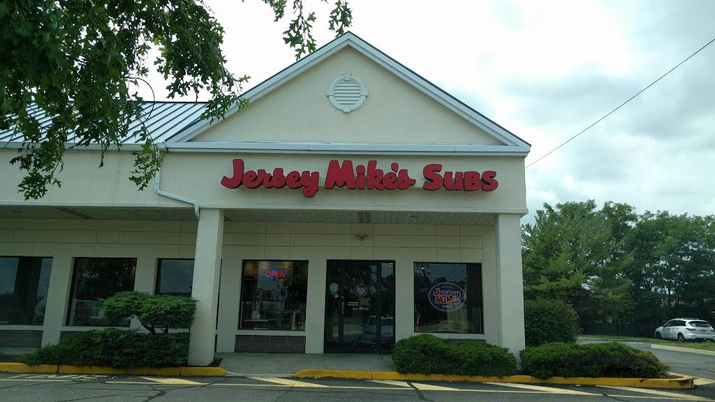 Jersey Mikes Subs | meal takeaway | 285 Route 18 S., East Brunswick, NJ 08816, USA | 7322573000 OR +1 732-257-3000