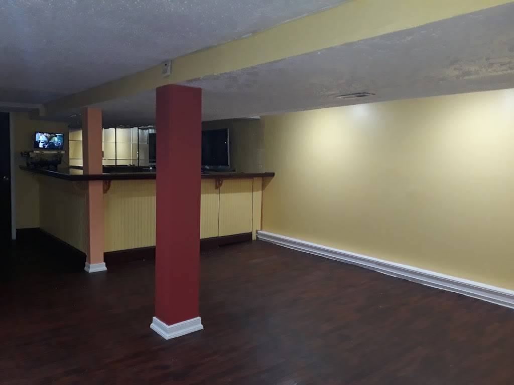 Town & Country | restaurant | 19403 Linden Blvd, Jamaica, NY 11412, USA | 7182763254 OR +1 718-276-3254