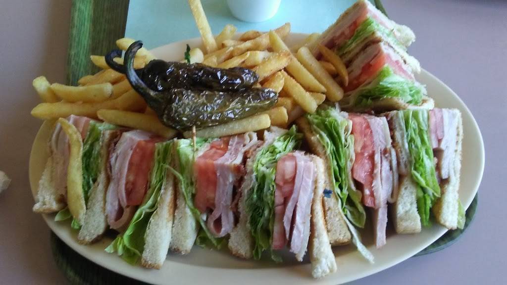 Golden Ox Burgers | restaurant | 902 W Whittier Blvd, Montebello, CA 90640, USA | 3237222865 OR +1 323-722-2865