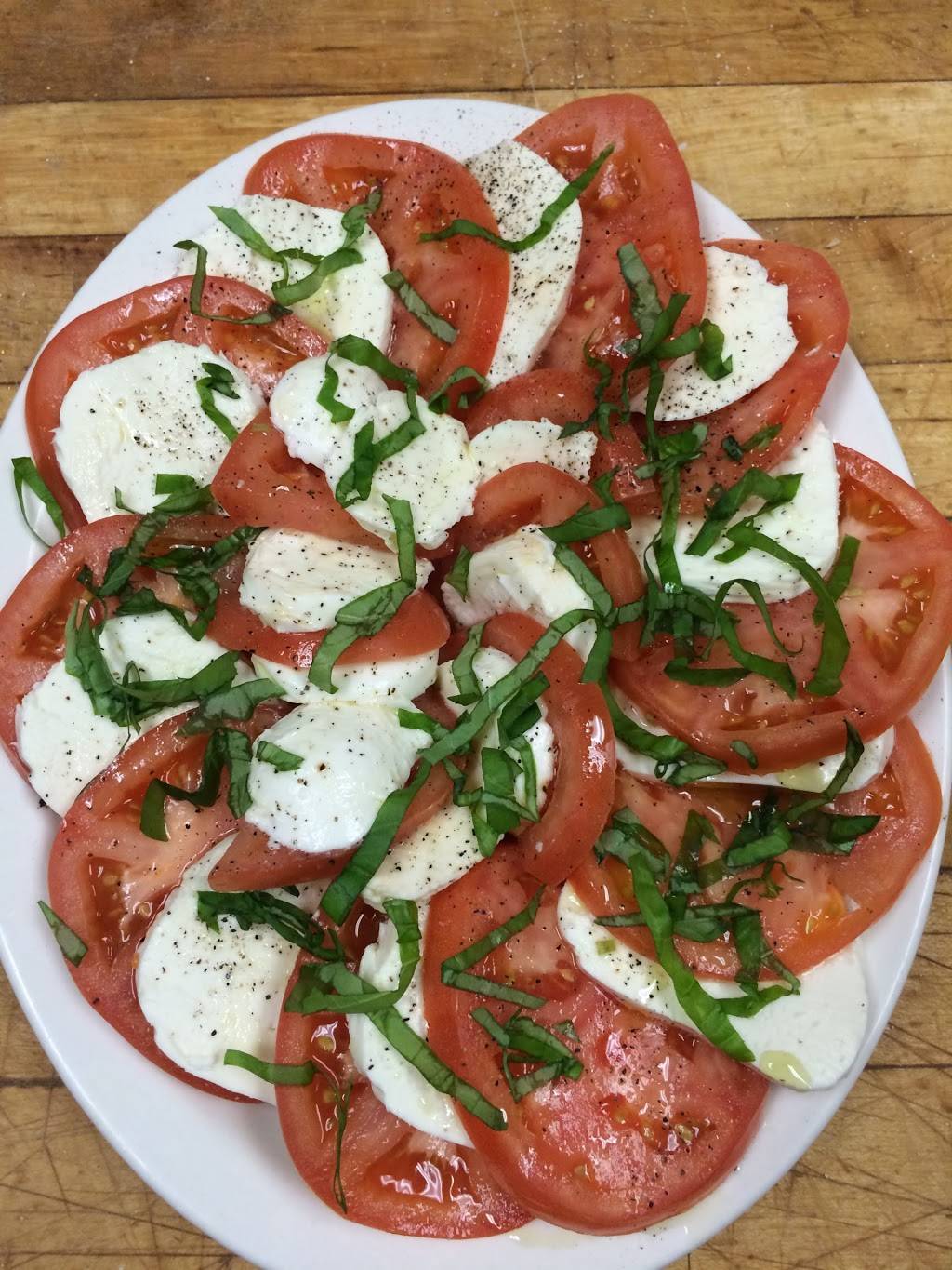 Vitos Pizza | restaurant | 5840 Chestnut St, Zionsville, PA 18092, USA | 6109662021 OR +1 610-966-2021