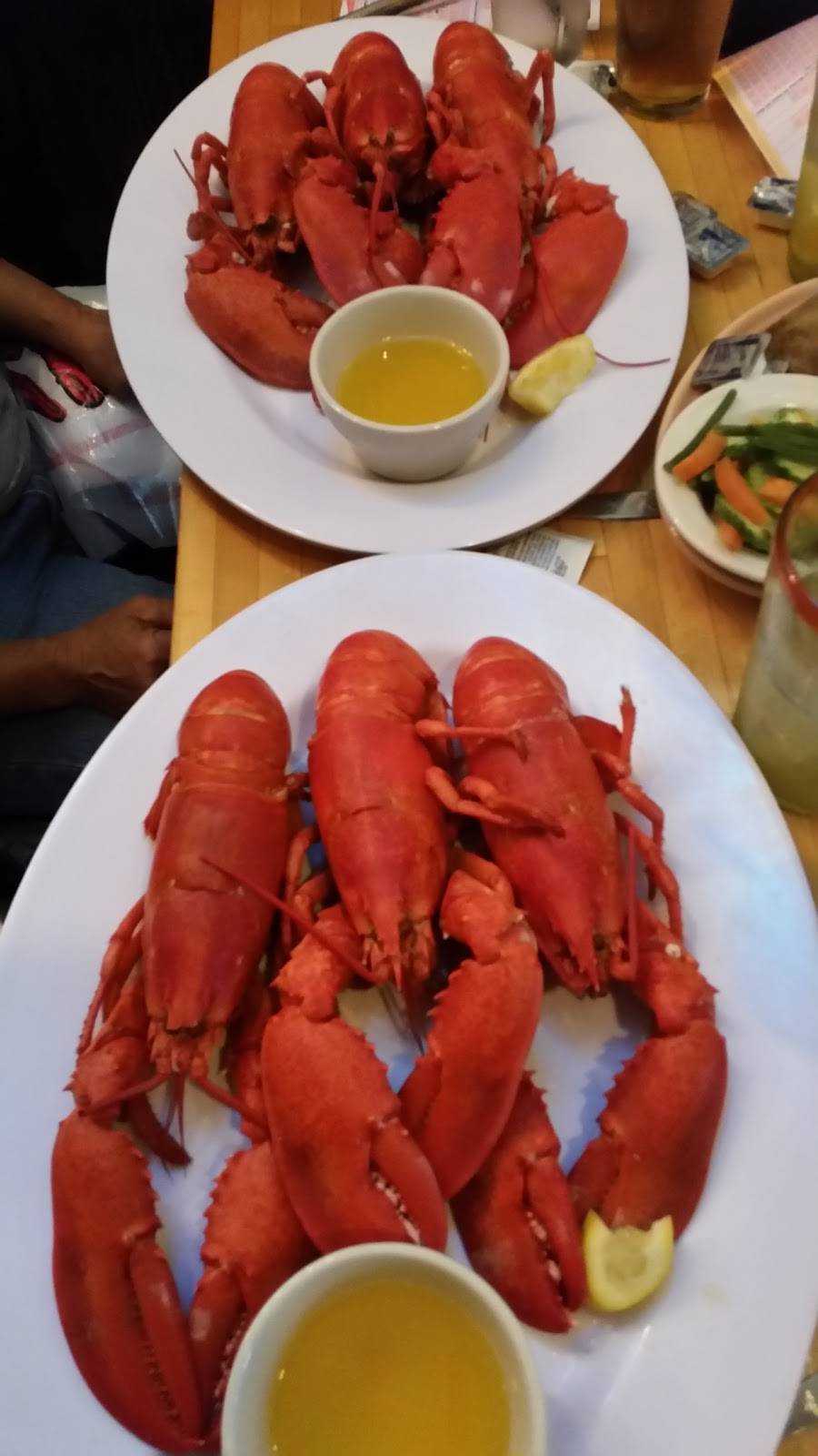 Fishtales | Bar & Grill | restaurant | 5 School St, Hatfield, MA 01038, USA | 4133494100 OR +1 413-349-4100