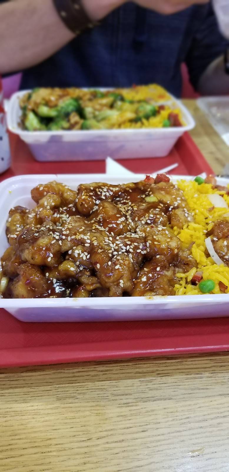 Great Wall | restaurant | 10437 Queens Blvd, Forest Hills, NY 11375, USA | 7182752255 OR +1 718-275-2255