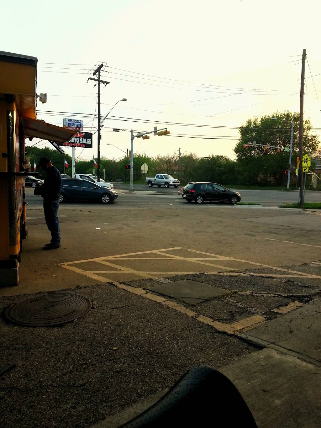 Taqueria La Canaria | restaurant | Airport Blvd &, E 51st St, Austin, TX 78751, USA | 5126622952 OR +1 512-662-2952