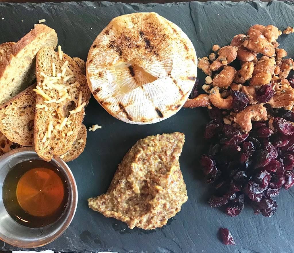 Libs Grill | restaurant | 5009 Honeygo Center Dr # 101, Perry Hall, MD 21128, USA | 4105137133 OR +1 410-513-7133