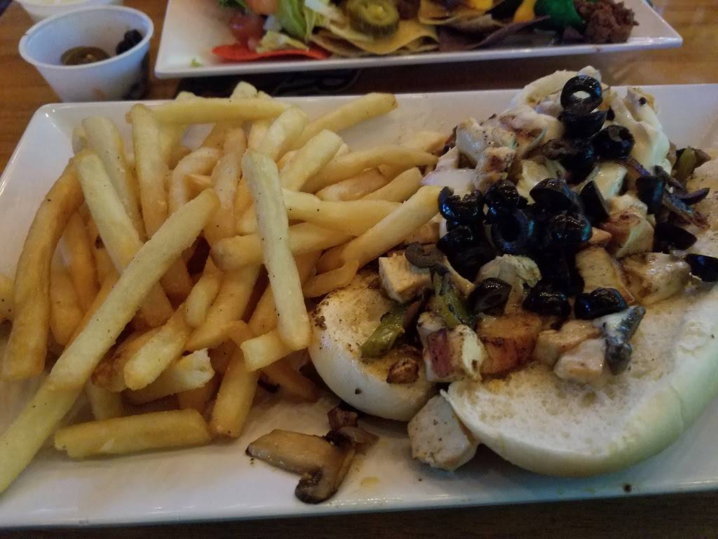 Slackers Bar & Grill | restaurant | 995 Marina Mile Blvd, Fort Lauderdale, FL 33315, USA | 9545304758 OR +1 954-530-4758