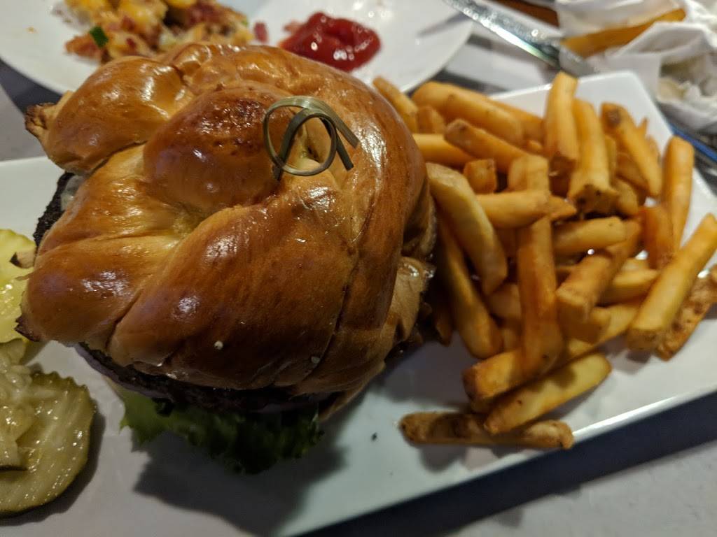 The Brook Kitchen & Tap | restaurant | 200 S Franklin St, Holbrook, MA 02343, USA | 7817672528 OR +1 781-767-2528